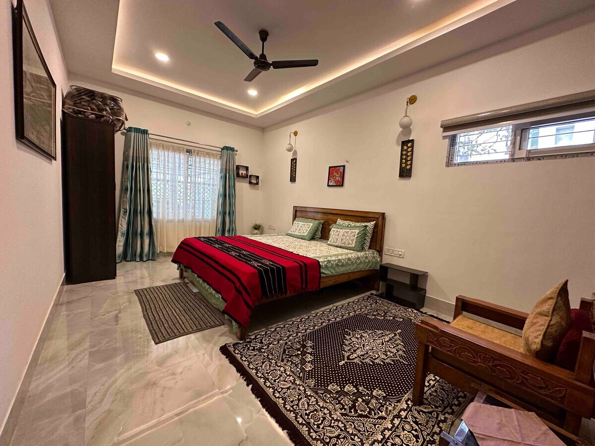 Athulyam Spacious and Premium Holiday Suite - Tap to explore photos
