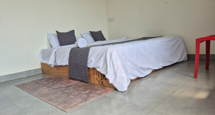 Hotel Shri Bansuri Eco Room Type - DULEX MAOUNTAIN VIEW 