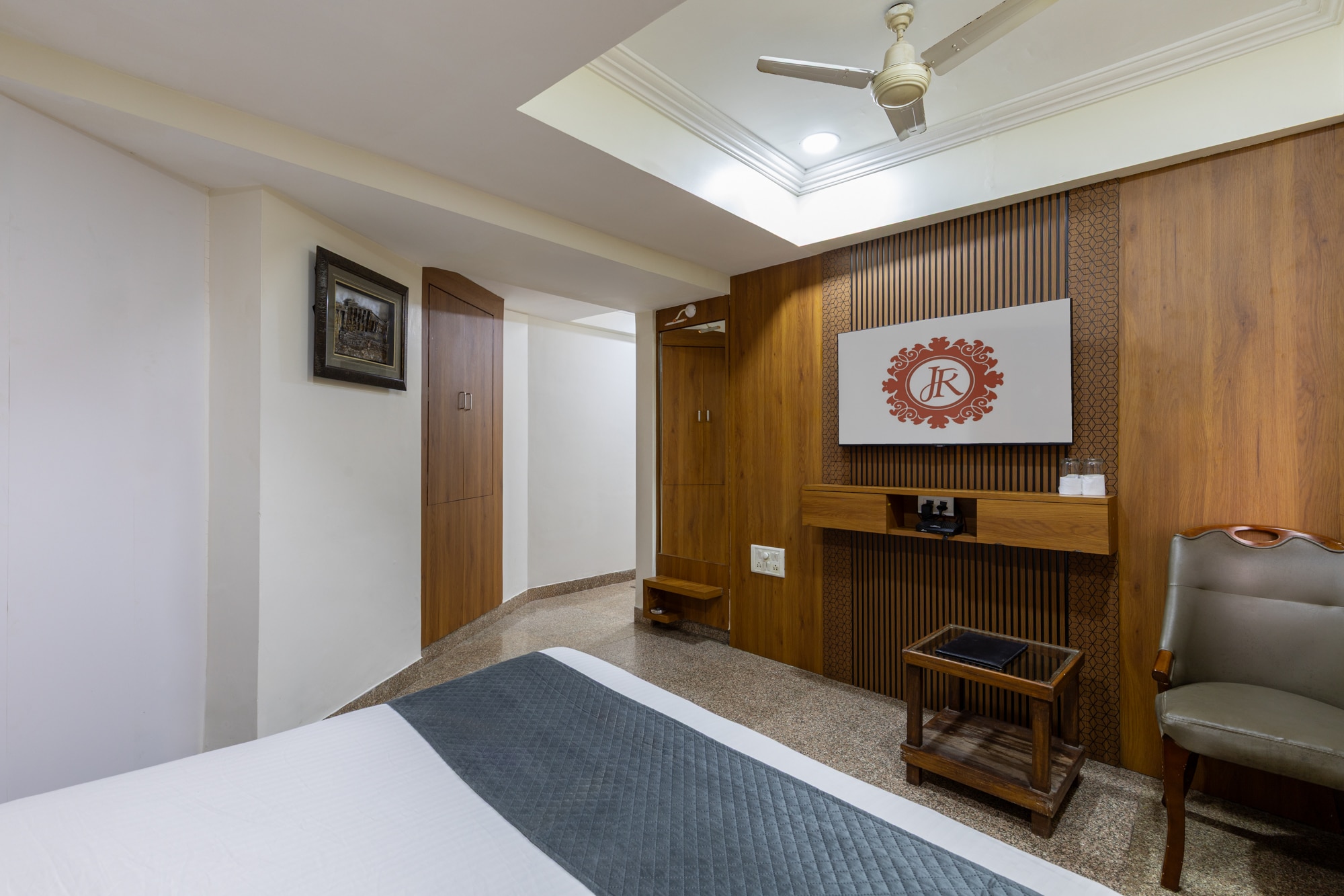 Hotel JK Regency, Mumbai International - Tap to explore photos