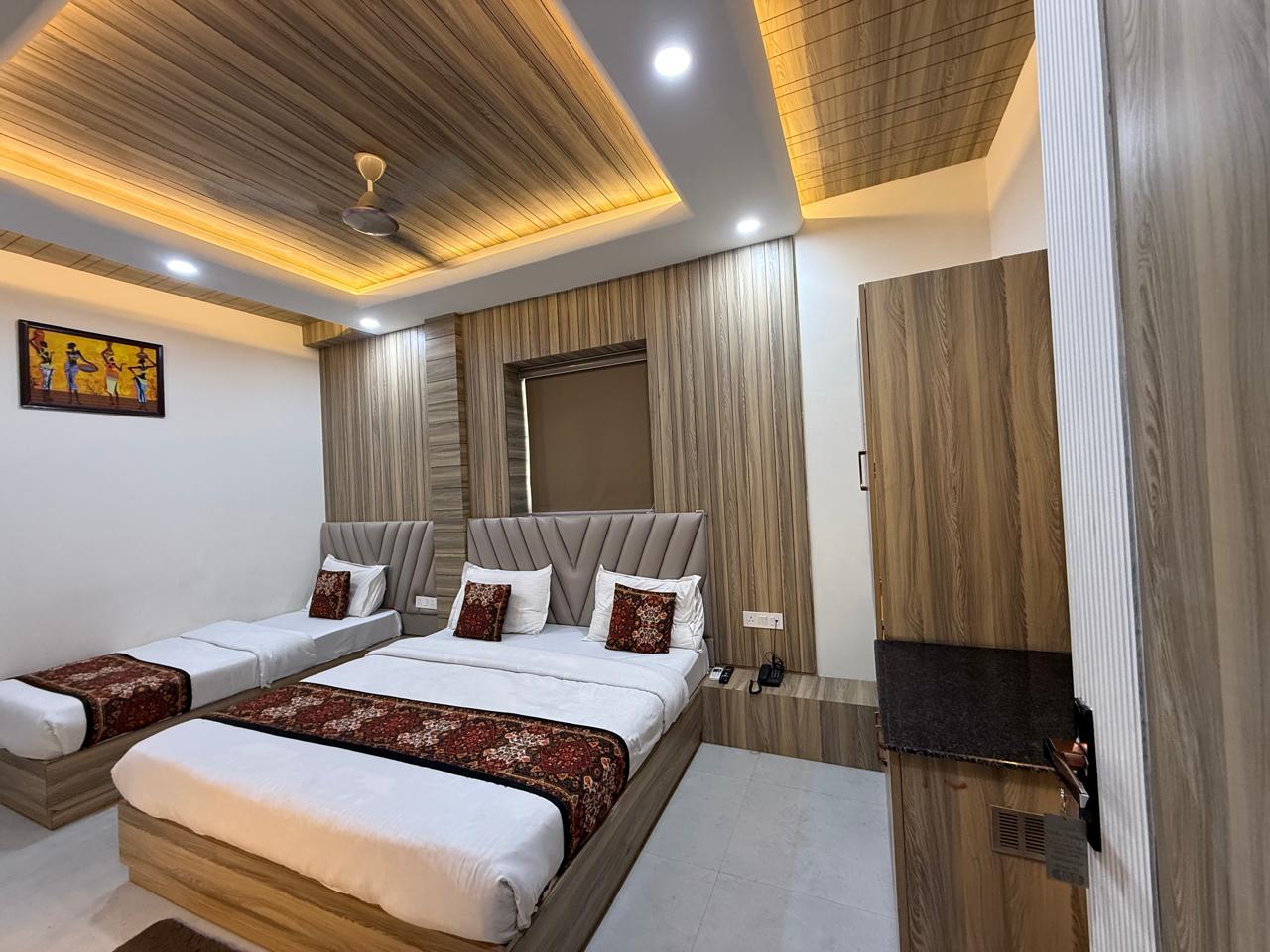 Hotel usha palace - Tap to explore photos