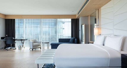 Wyndham Grand Istanbul Levent Room Type - Senior One Bedroom Suite with City View and Kitchenette Wyndham Grand Istanbul Levent Room Type - Senior One Bedroom Suite with City View and Kitchenette