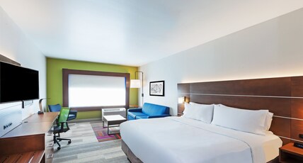 Holiday Inn Express & Suites CHANUTE Room Type - 1 King Suite Sofa Bed
