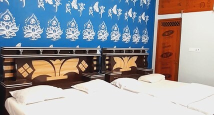 Shiv Niketan Guest House 200 Mtr From Sri Ram Mandir Room Type - Family room AC