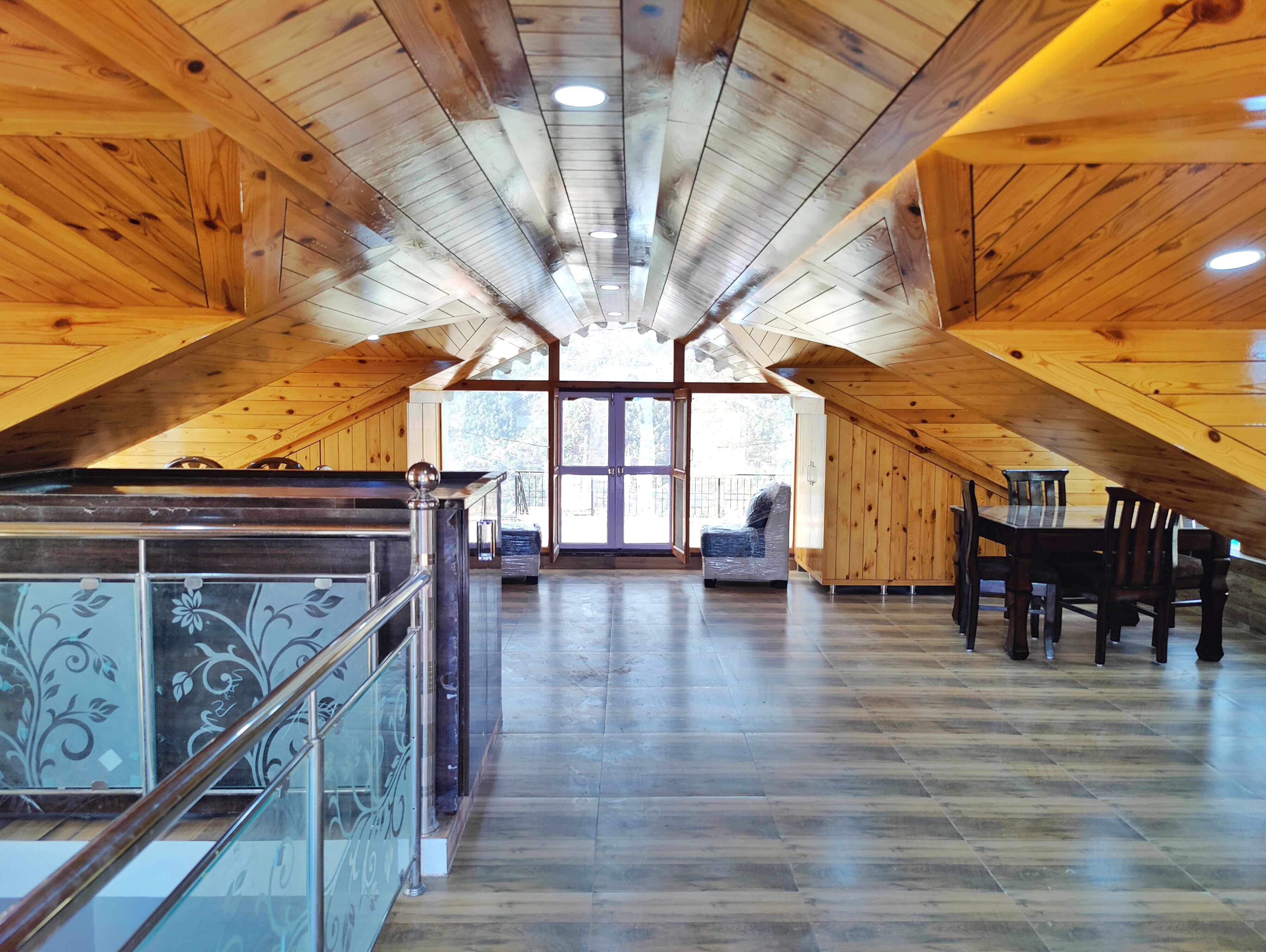 Blue Stone Homestay STAGS NOT ALLOWED - Tap to explore photos