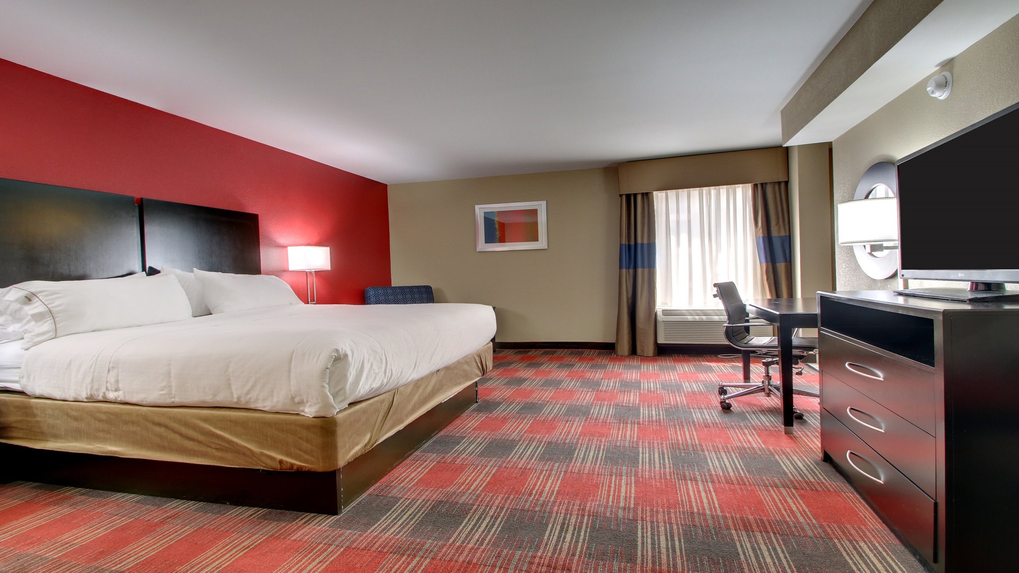 Holiday Inn Express & Suites JACKSON DOWNTOWN - COLISEUM - Tap to explore photos