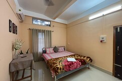 Sarojinilaya Homestay | 5 Min from Apollo Excel Care 