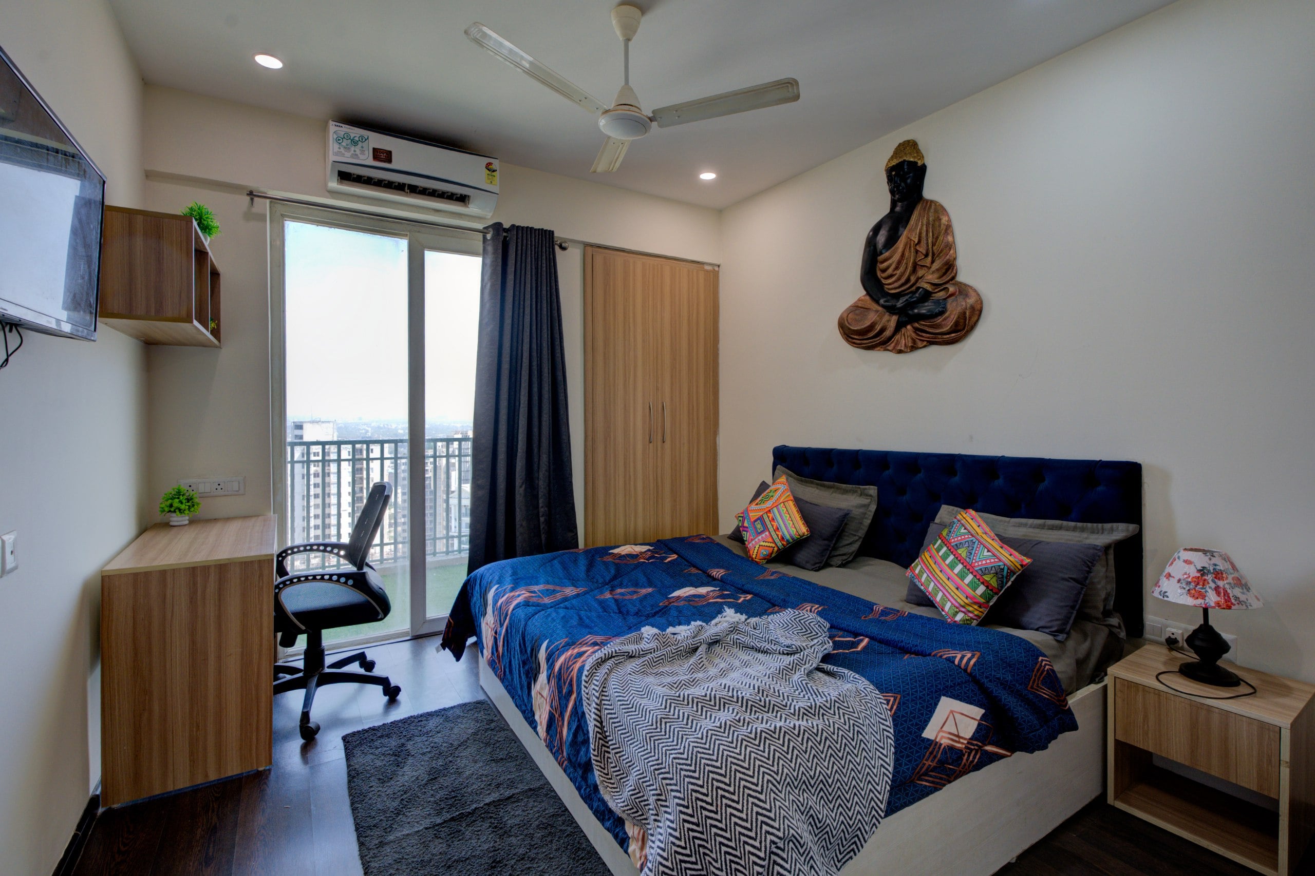 Blue Lagoon - Tap to explore photos