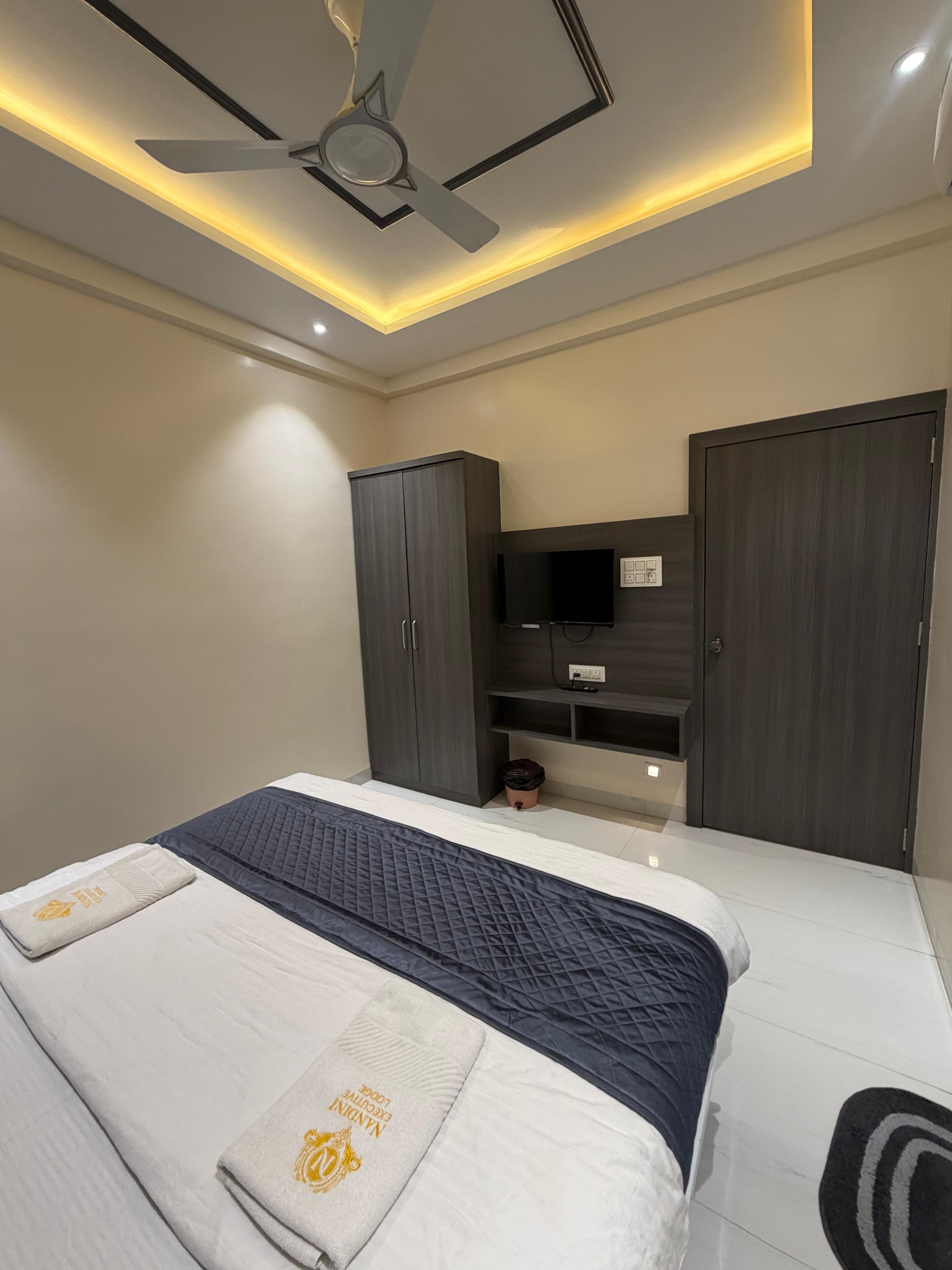 Nandini Executive Lodge - Tap to explore photos