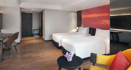 Mercure Bangkok Sukhumvit 11 Room Type - Deluxe with Bathtub Twin Beds Mercure Bangkok Sukhumvit 11 Room Type - Deluxe with Bathtub Twin Beds