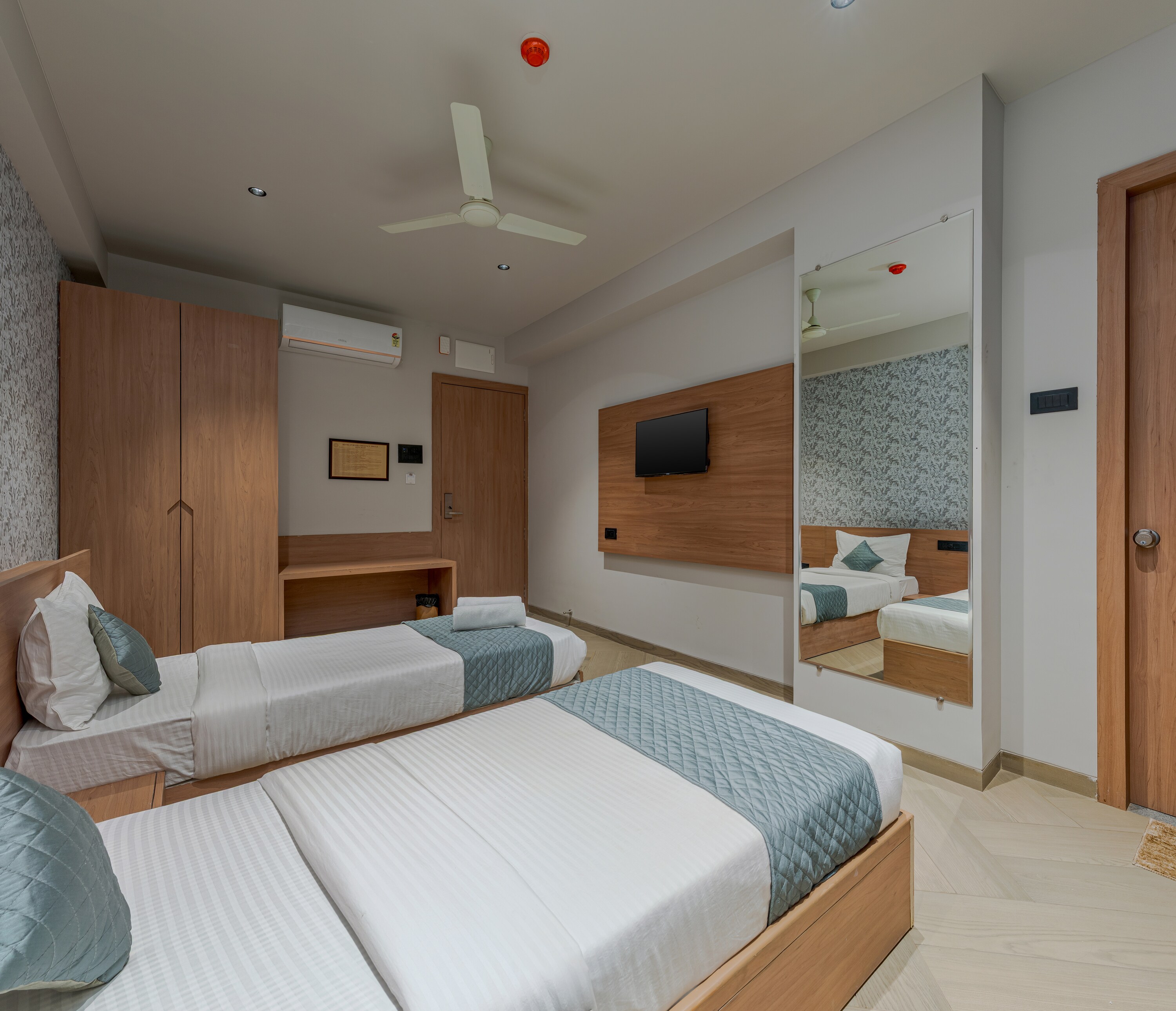 Hotel Anand Regency - Tap to explore photos