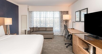 Hilton Columbus/Polaris Room Type - 1 KING BED WITH SOFA BED Hilton Columbus/Polaris Room Type - 1 KING BED WITH SOFA BED