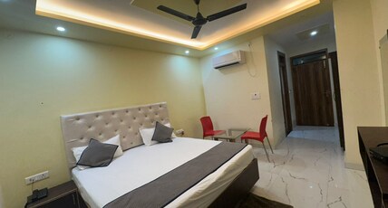 R S GRAND HOTEL AND RESTAURANT Room Type - Super Deluxe