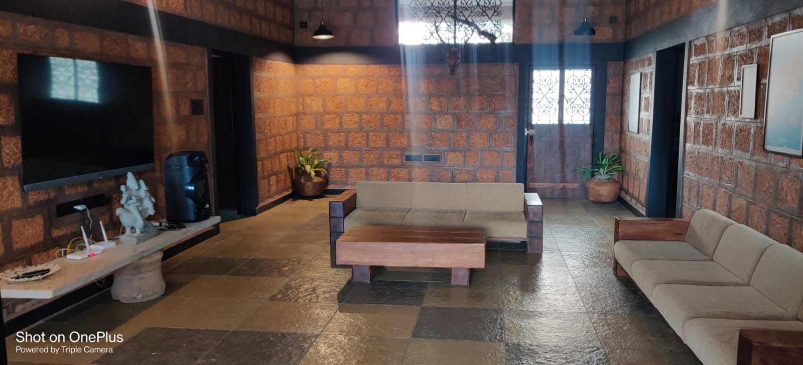 DECO VILLA  - Tap to explore photos