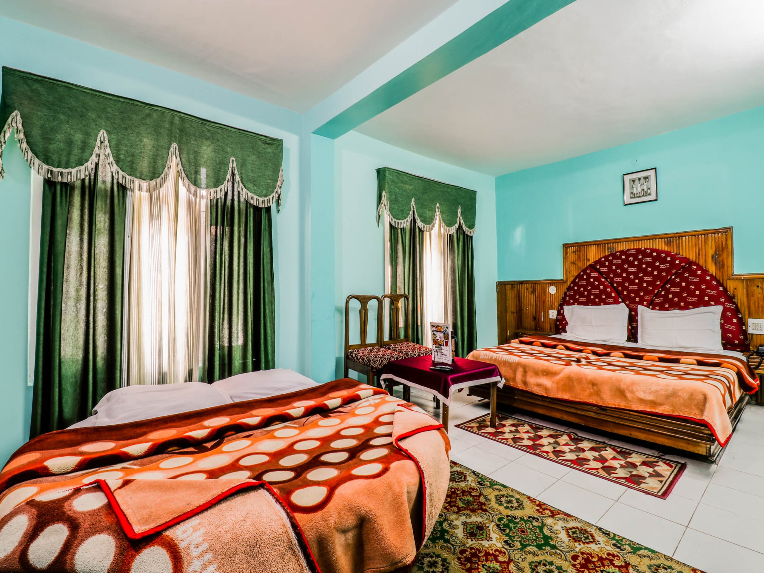 Hotel Mohan Palace - Tap to explore photos