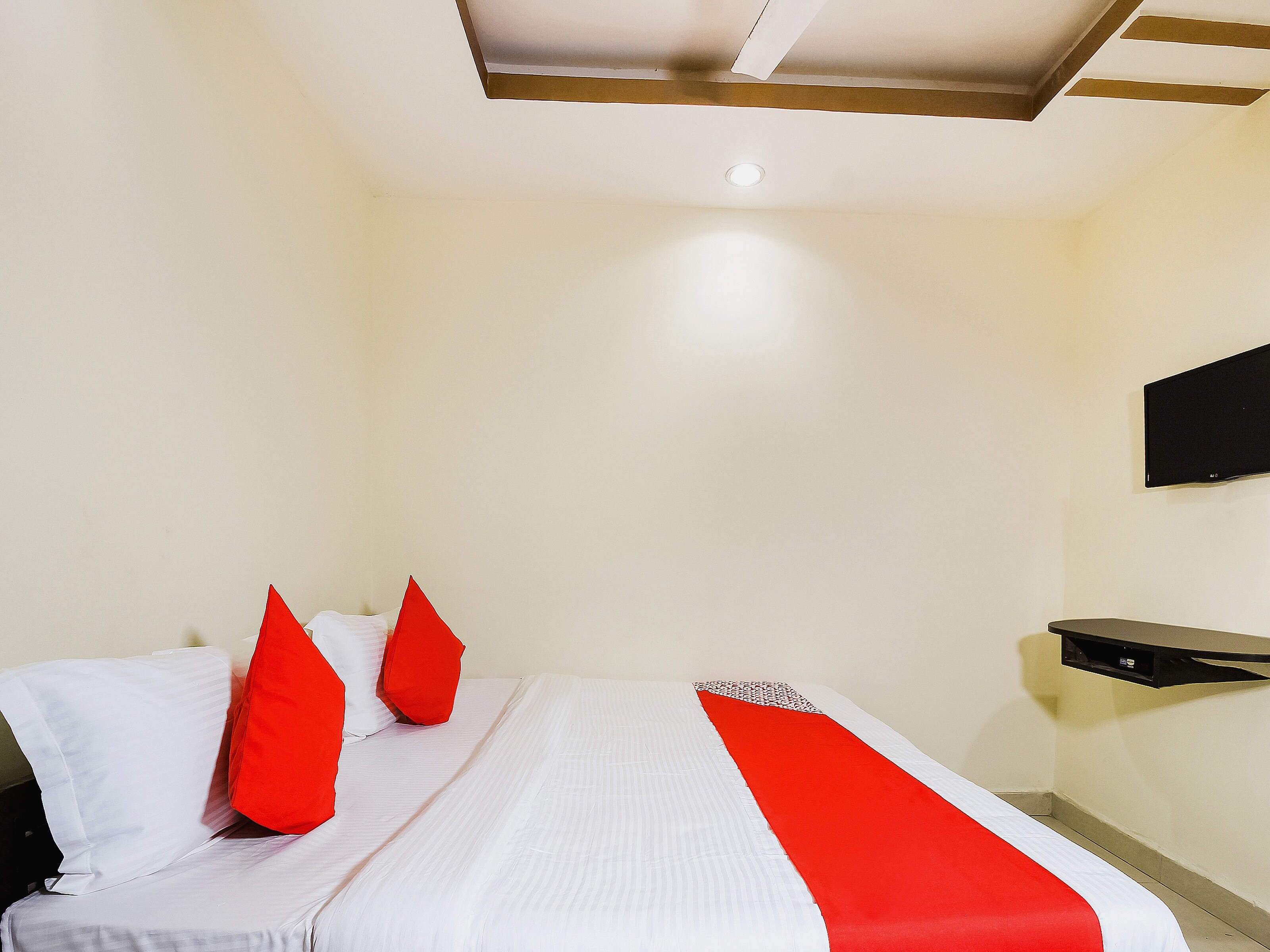 Hotel O Pradhann Home Stay - Tap to explore photos
