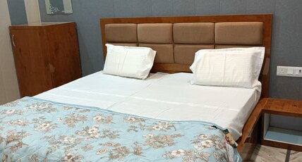 Crystal Guest House Room Type - Double Bed Non Ac Room