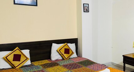 Hotel Yellow Stone Room Type - Deluxe Room