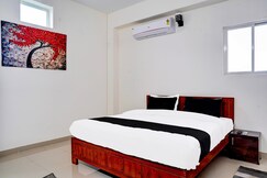 Hotel O MAZENTA PALACE