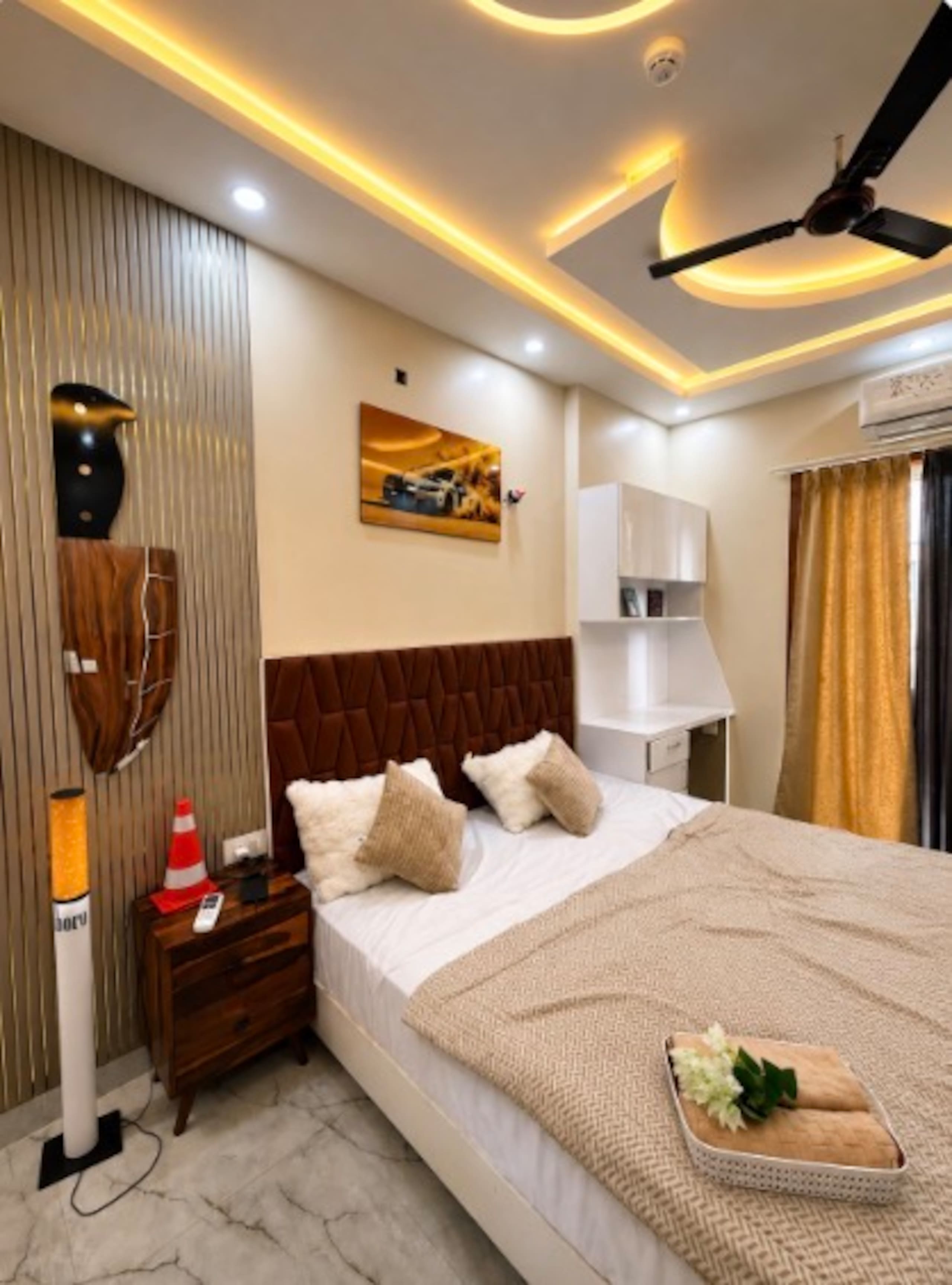 Liva Stay Genz Aesthetic Self Check In Noida - Tap to explore photos