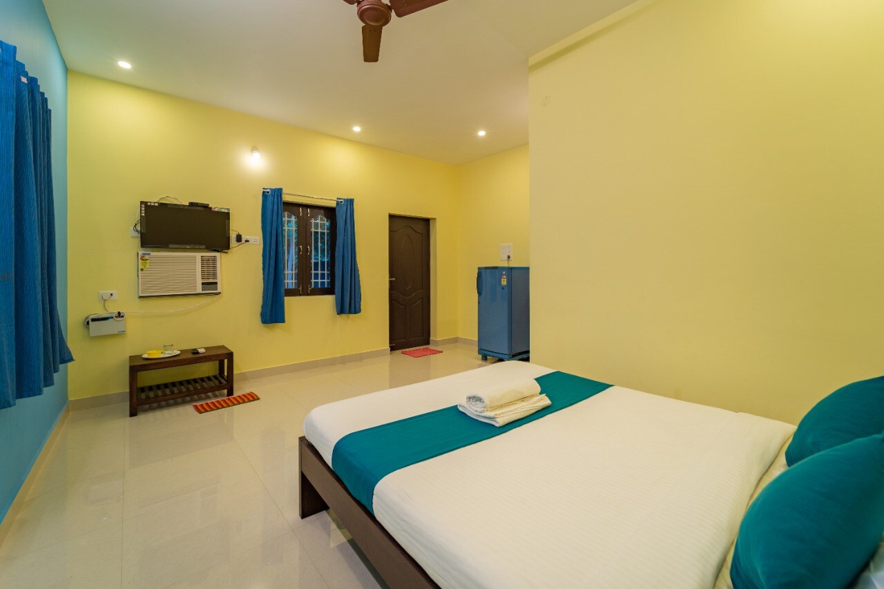 Poorvisha Farm House - Tap to explore photos