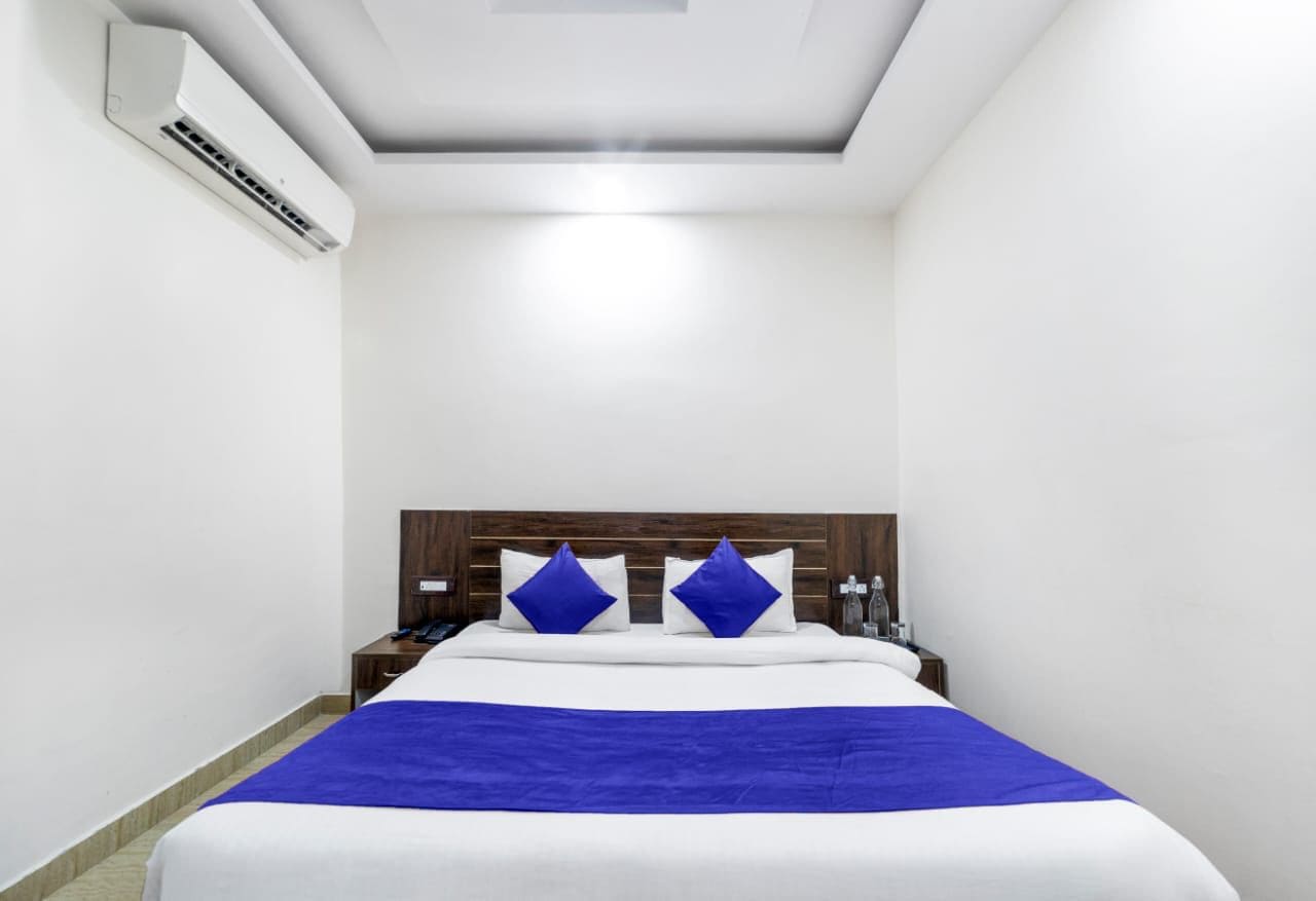Hotel Hilli Stay - Tap to explore photos