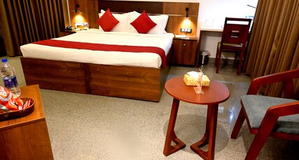 Hotel Thamburu International Room Type - Deluxe AC Room