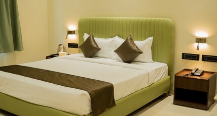 Aspen Tree Hotel Room Type - Executive King Bed Room