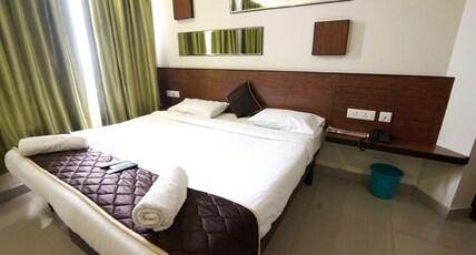 ARUNIK INN Room Type - Deluxe Double Room