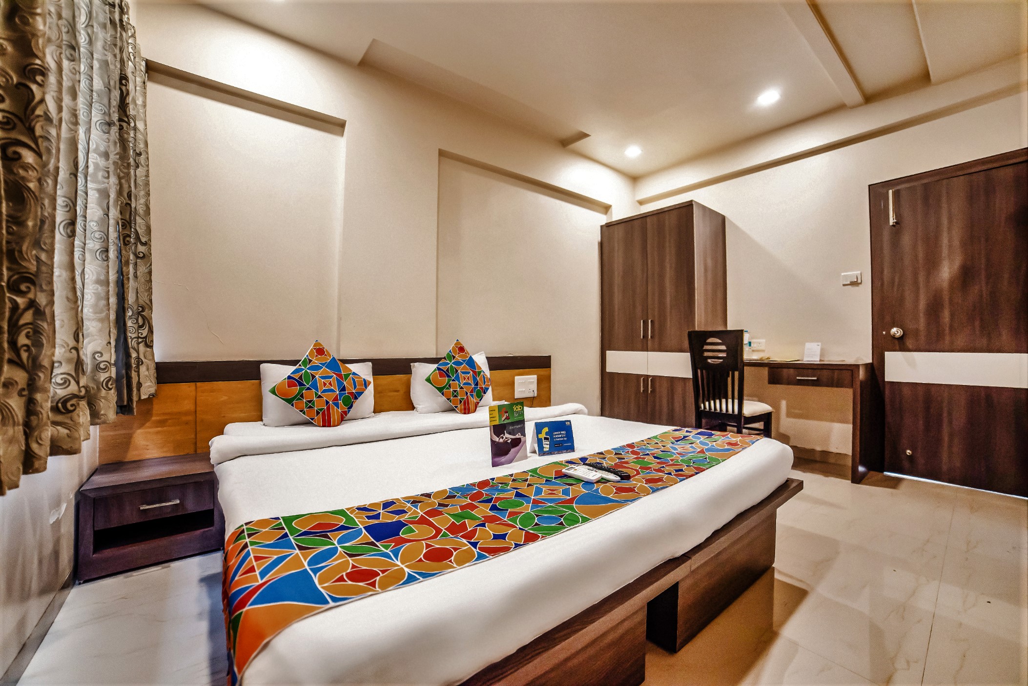 FabHotel Imperio - Nr. Baner Hill - Tap to explore photos