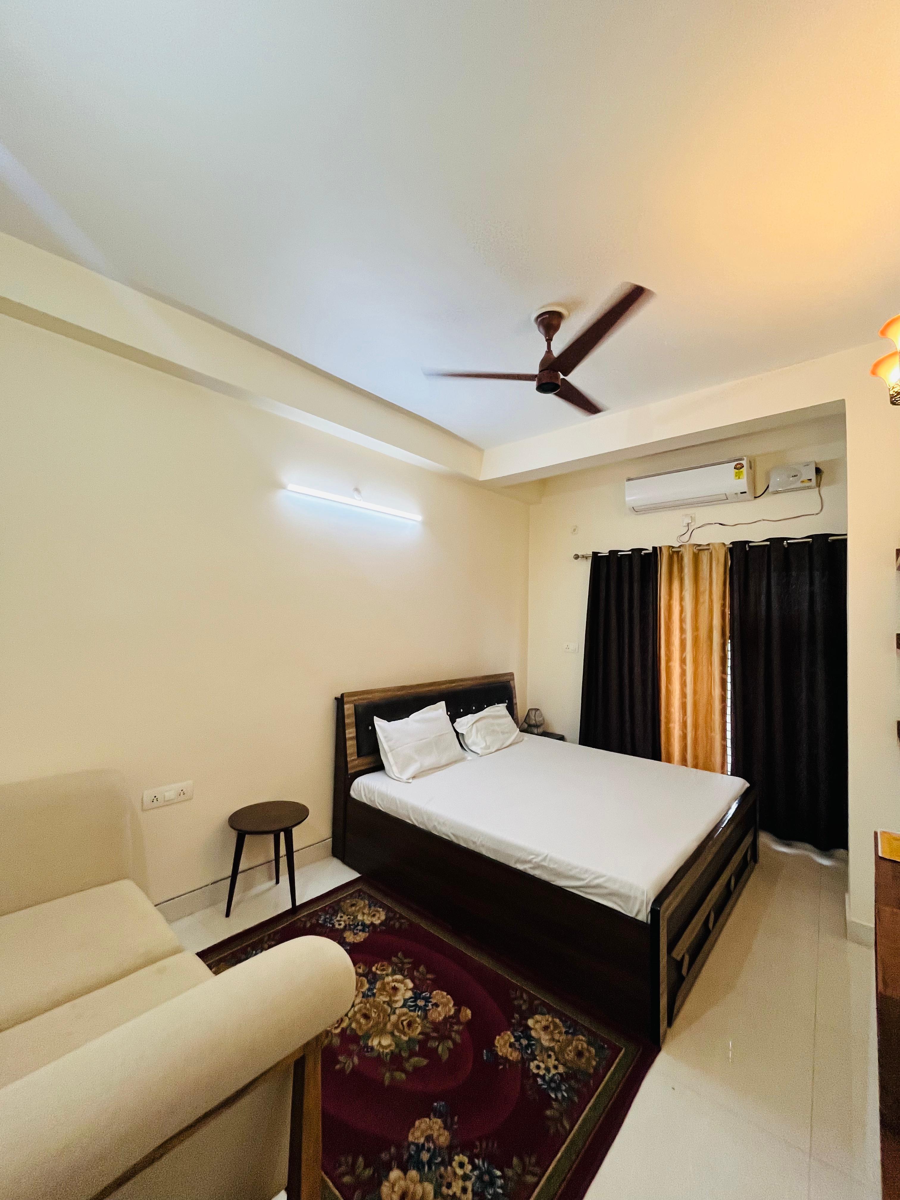 Raj Homestay Kashi - Tap to explore photos
