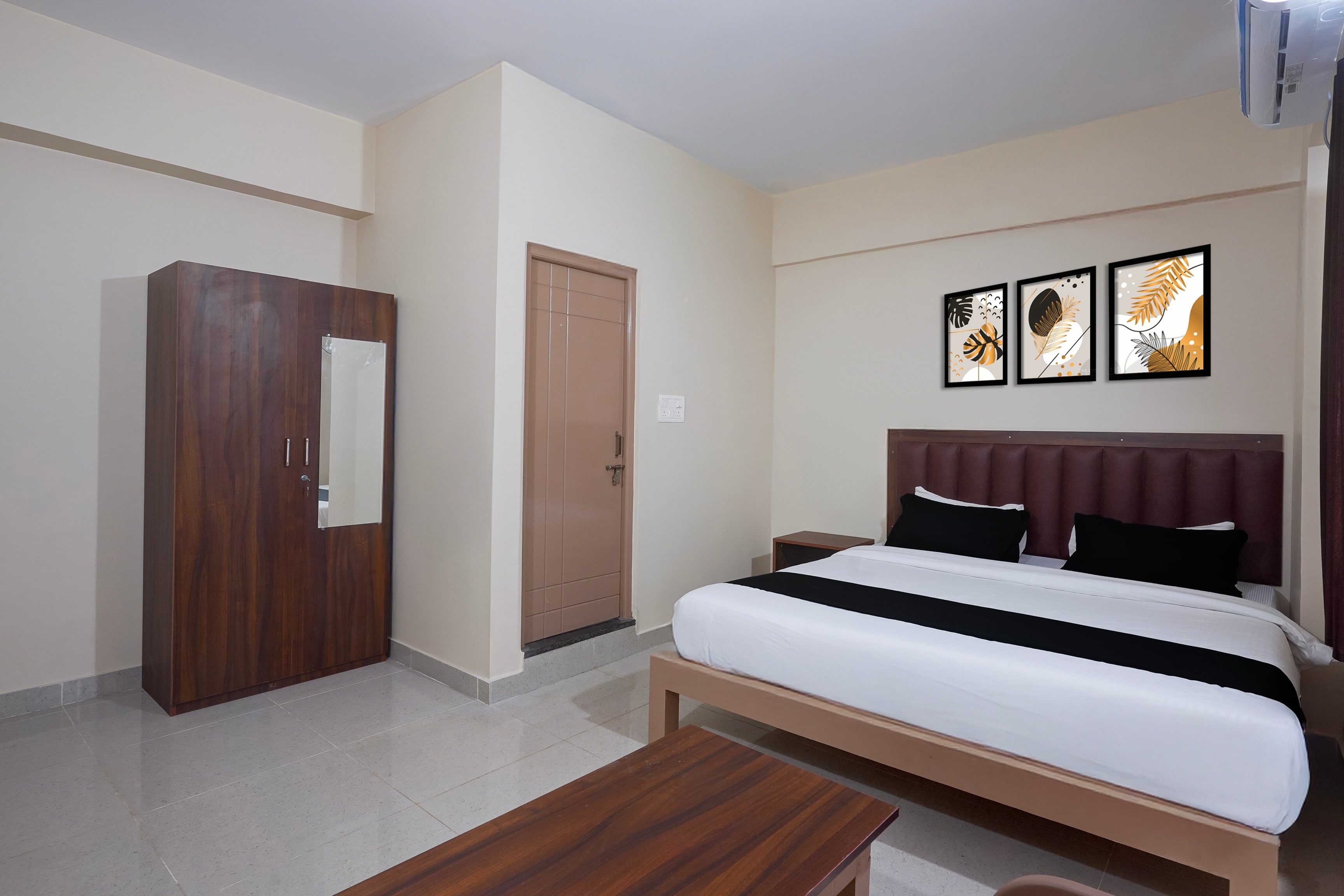 Super Hotel O Phase 2 Christ Nagar Bangalore - Tap to explore photos