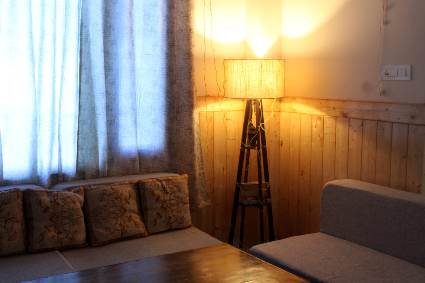 Him Aashrey Homestay | Rooms with Wi-Fi - Tap to explore photos
