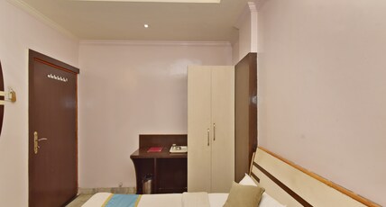 Hotel Ronak Plaza Room Type - Standard AC Room