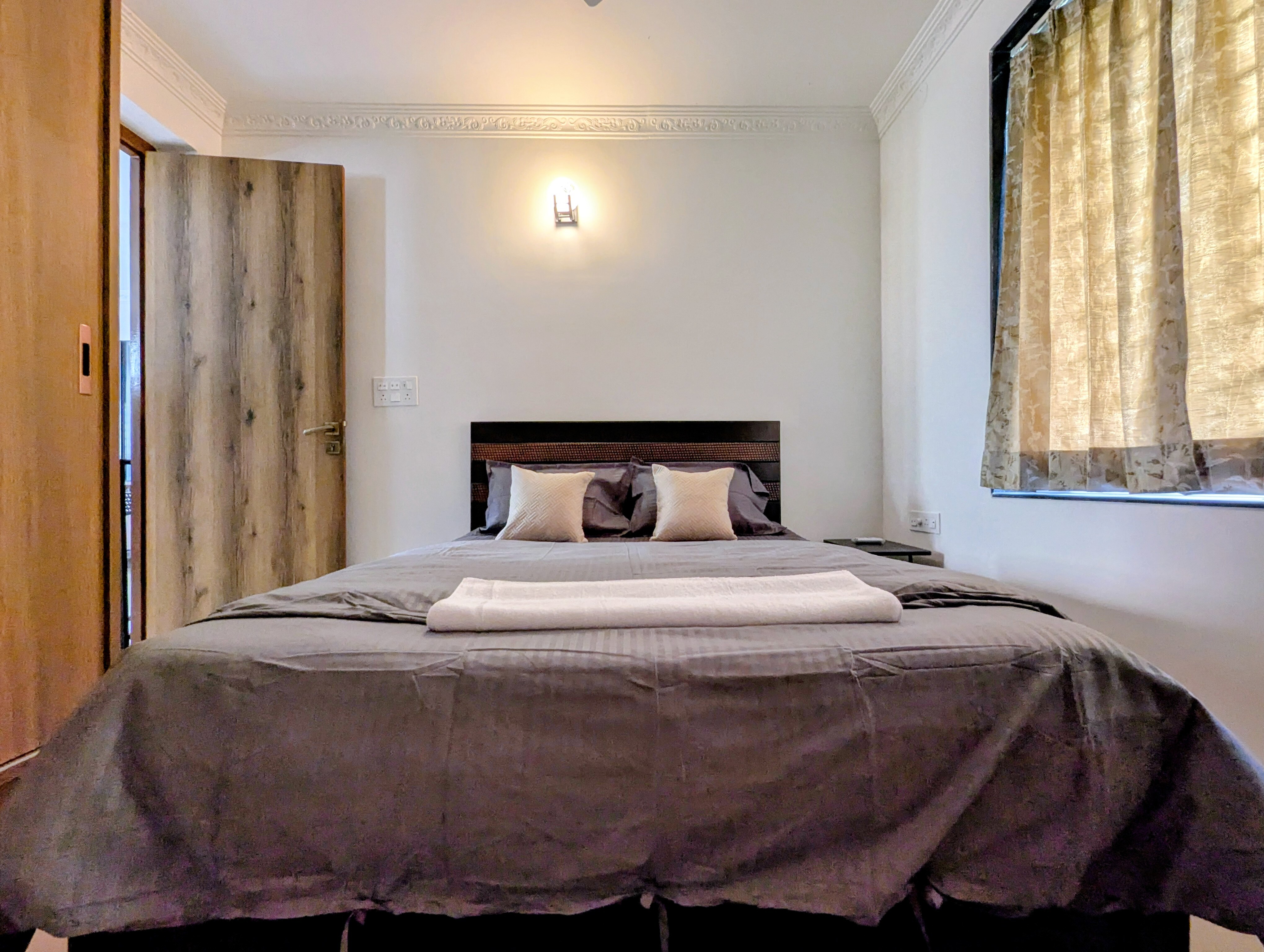 Urban Lakeview Suites Suchitra 301 - Tap to explore photos
