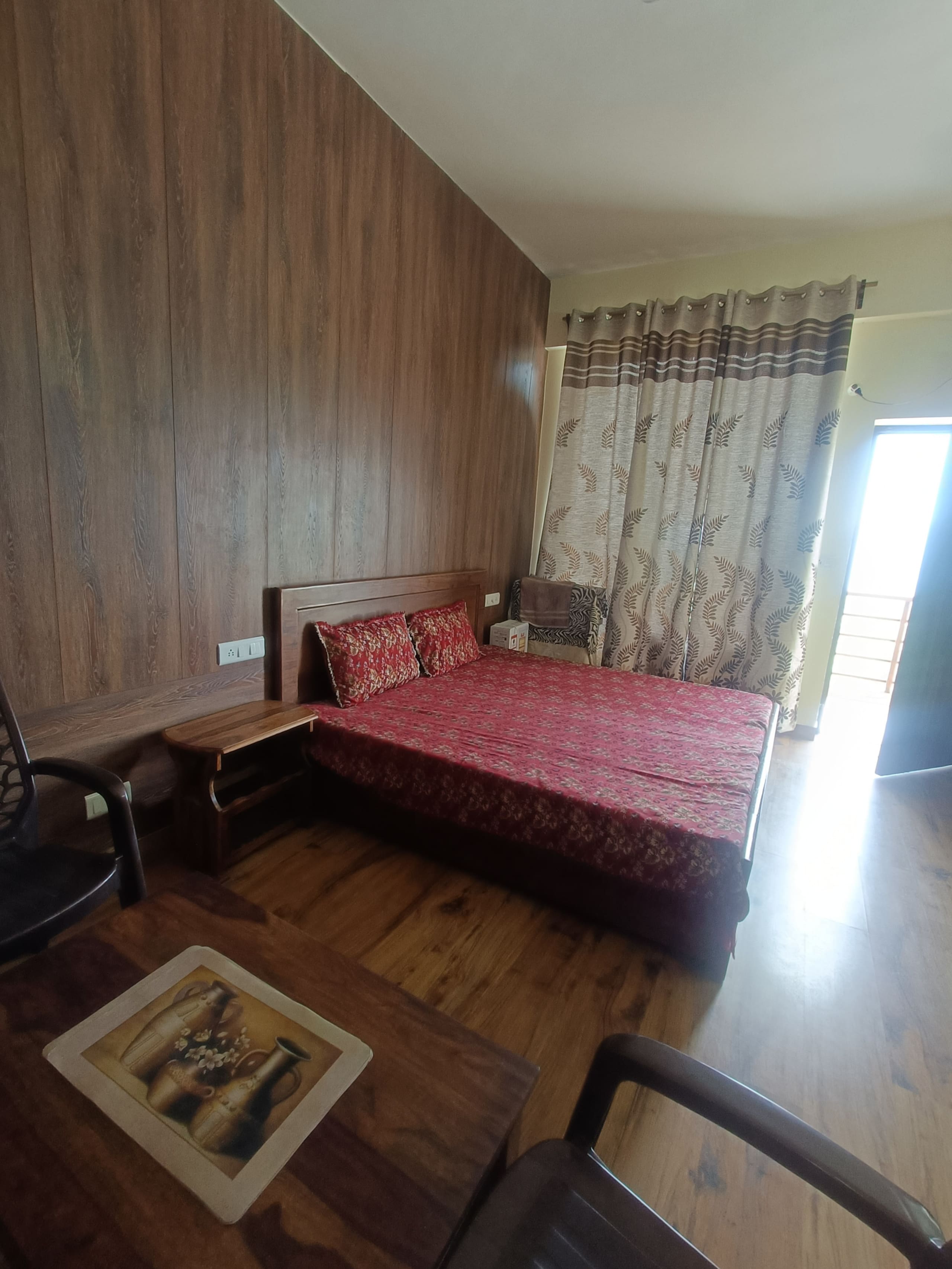 Woodland Stay | Luxury studio in Kasauli - Tap to explore photos