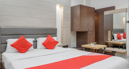 Samar Palace Room Type - Super Deluxe Room AC