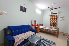 Elegant Private Room Homestay Near Airport
