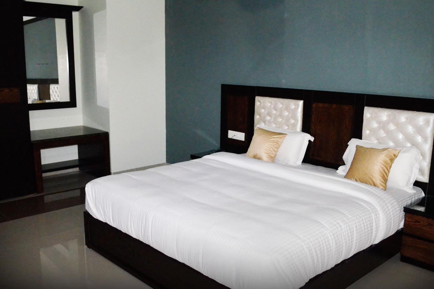 Hotel Legacy Resort (23 km away from Singrauli) - Tap to explore photos