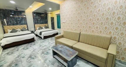 HOTEL MADHAVI ELITE Room Type - Luxury Suite