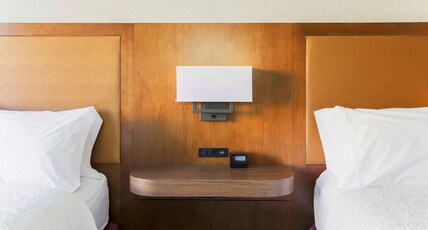 Hampton Inn & Suites Windsor - Sonoma Wine Country Room Type - 2QN MOB HEARING ACC TUB NS