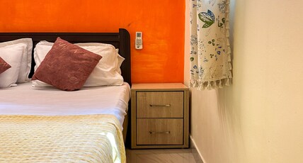 Mollys Hostel Varkala | 300m from Beach Room Type - 2-Bedroom Air-Conditioned Apartment with TV