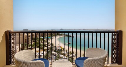 DoubleTree by Hilton Resort  & Spa Marjan Island Room Type - KING ACCESSIBLE GUEST ROOM