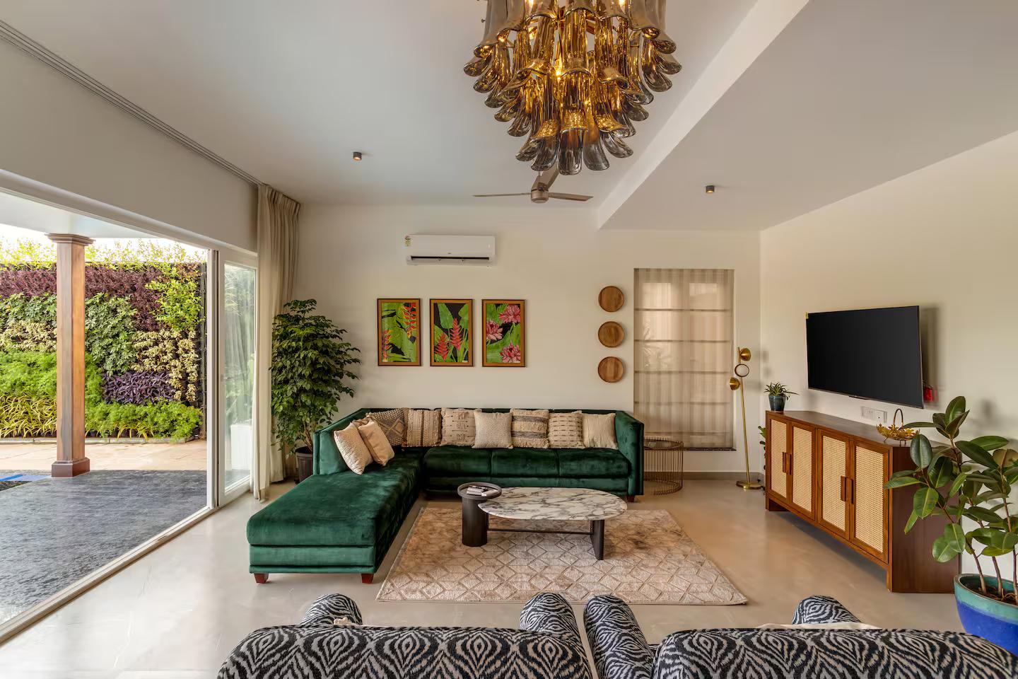 Hireavilla | Villa Verona - 6BHK with Private Pool & Feild View in Parra - Tap to explore photos