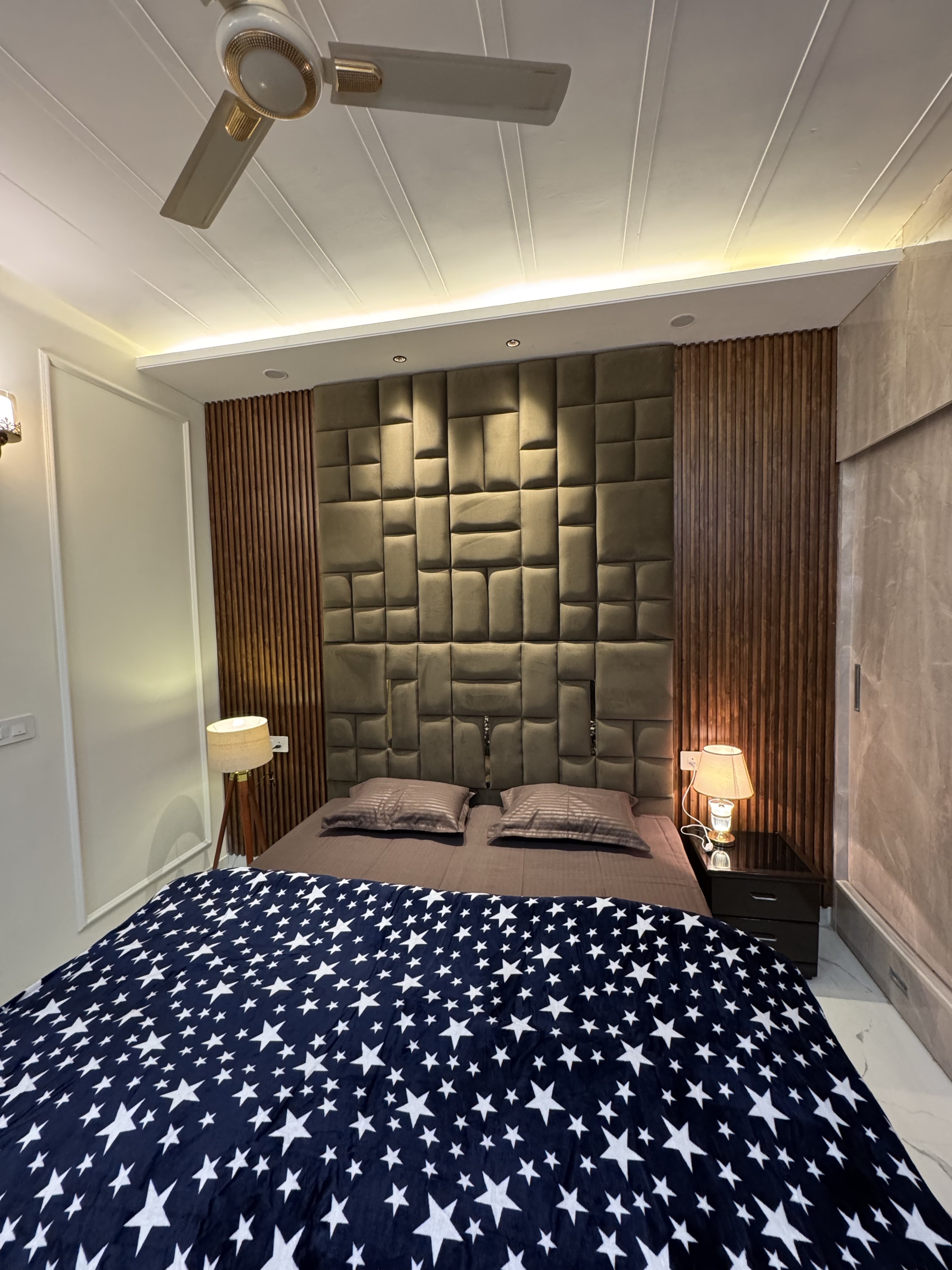 Sapna Bnb - The Cozy Luxury Escape - Tap to explore photos