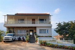 Silent Villa's 2BR FF in Araku Valley by Homeyhuts