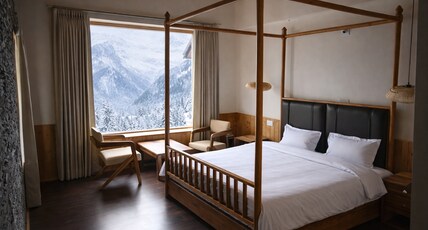 Odbostays Manali  Jacuzzi & Bonfire Boutique Retreat Room Type - Premium room with mountain view