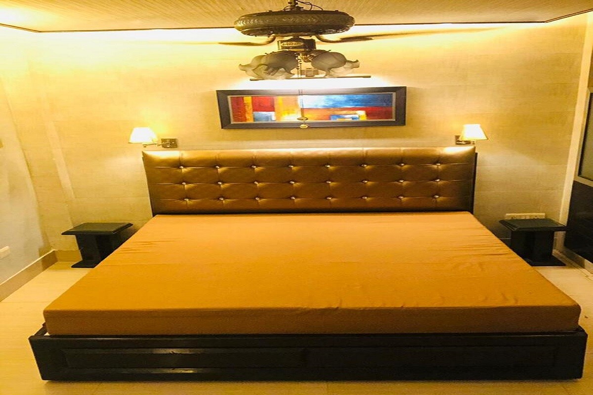 Allure Studio - Tap to explore photos