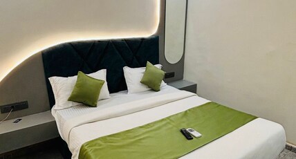 Hotel kings villa Room Type - Deluxe Room