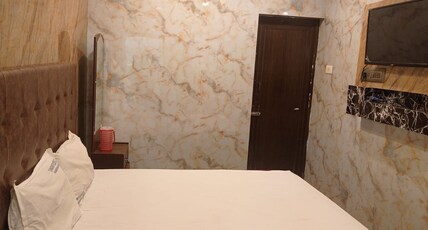 CHINNASAMY RESIDENCY Room Type - AC Double bed