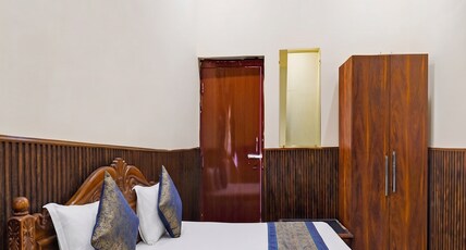 Hotel R N Inn Near Ram Ki Paidi Ayodhya Room Type - Family Room With Air conditioning